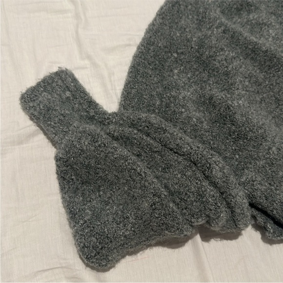 Grey sweater - Picture 3 of 4